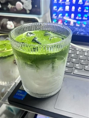 Hvordan smager Matcha?